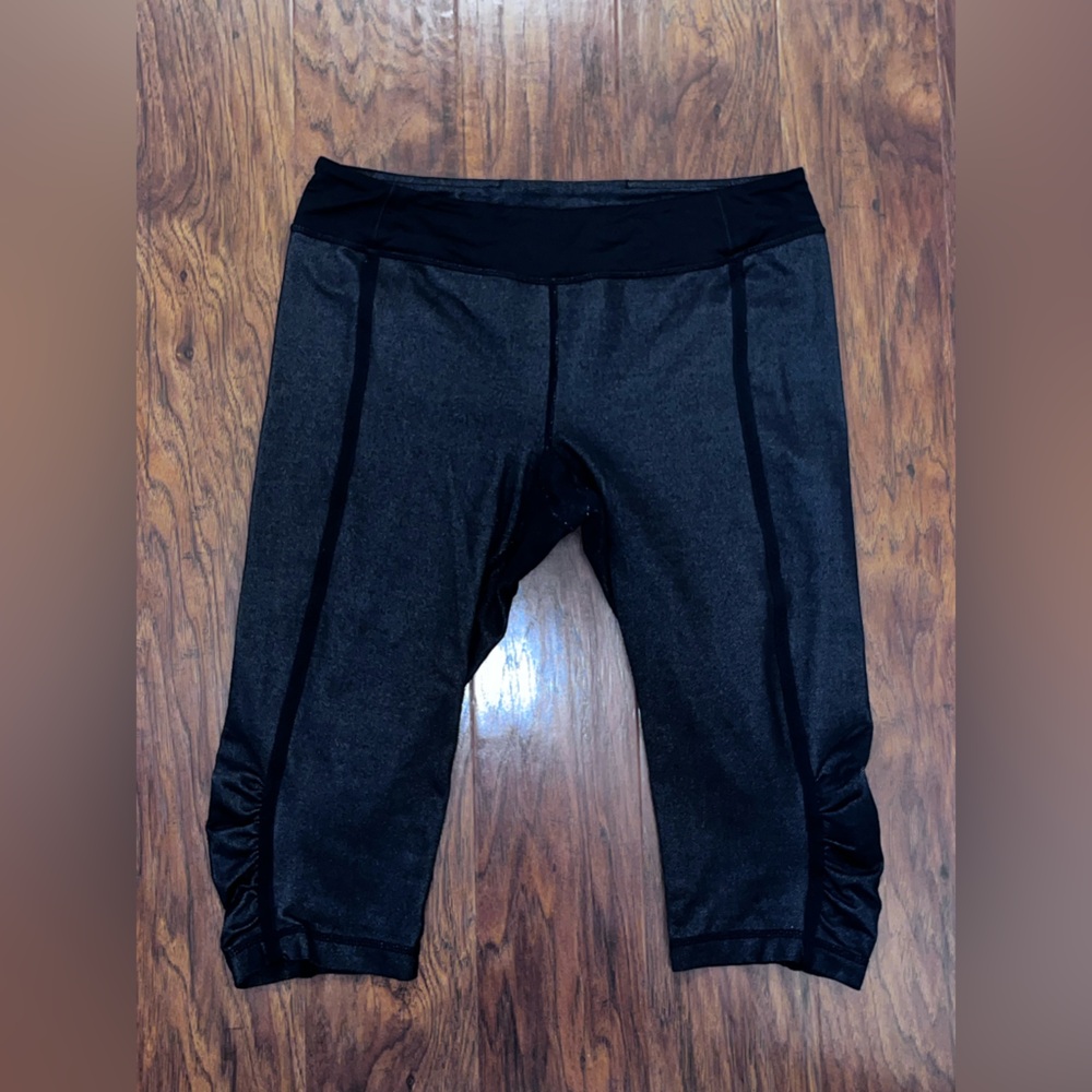 🍋 EUC Lululemon Dignity Crop - Black Denim - Size 10